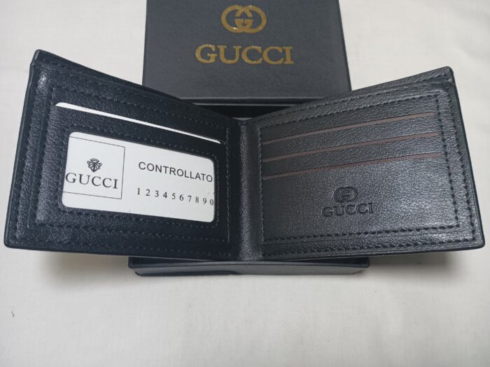 Gucci black wallet with 3 stripes: red stripe between two green stripes.
