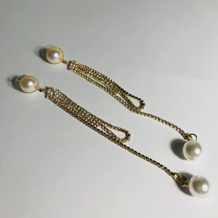 Long Pearl drop earrings with pearl pendulum style, party accessory, gold string